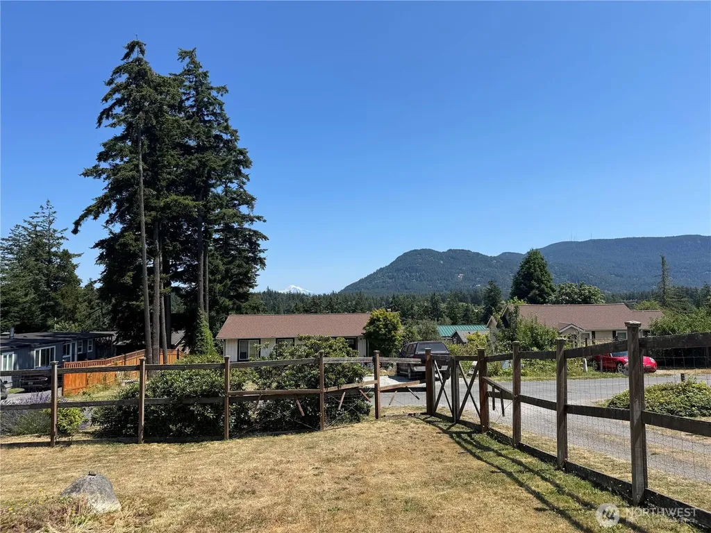 41 Mountain View Orcas Island WA 98245
