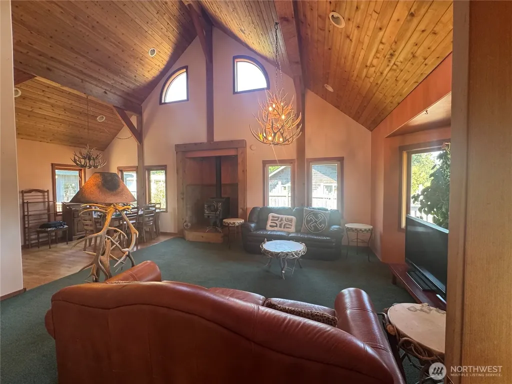 41 Mountain View Orcas Island WA 98245