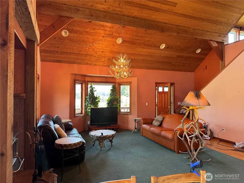41 Mountain View Orcas Island WA 98245