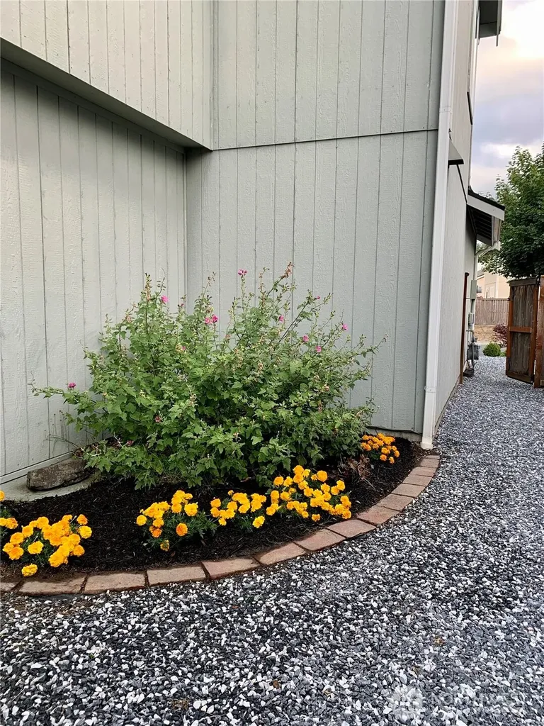 17722 37th Avenue E Tacoma WA 98446