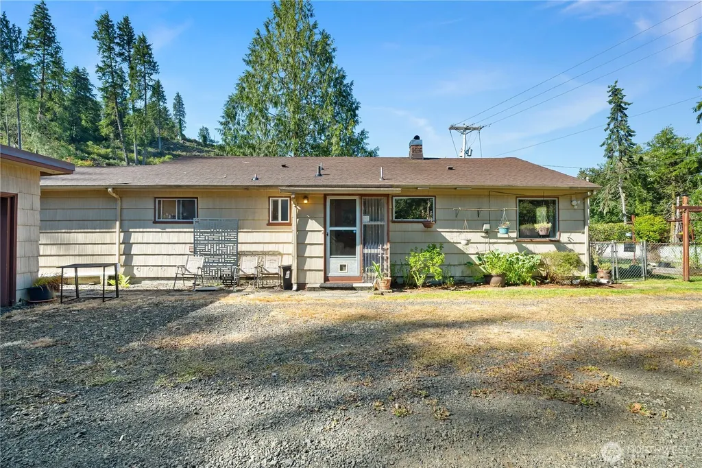 124 Endresen Road Hoquiam WA 98550