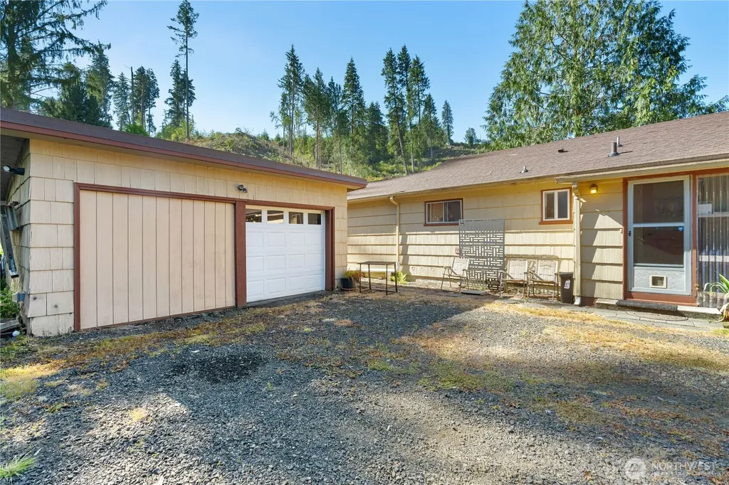 124 Endresen Road Hoquiam WA 98550