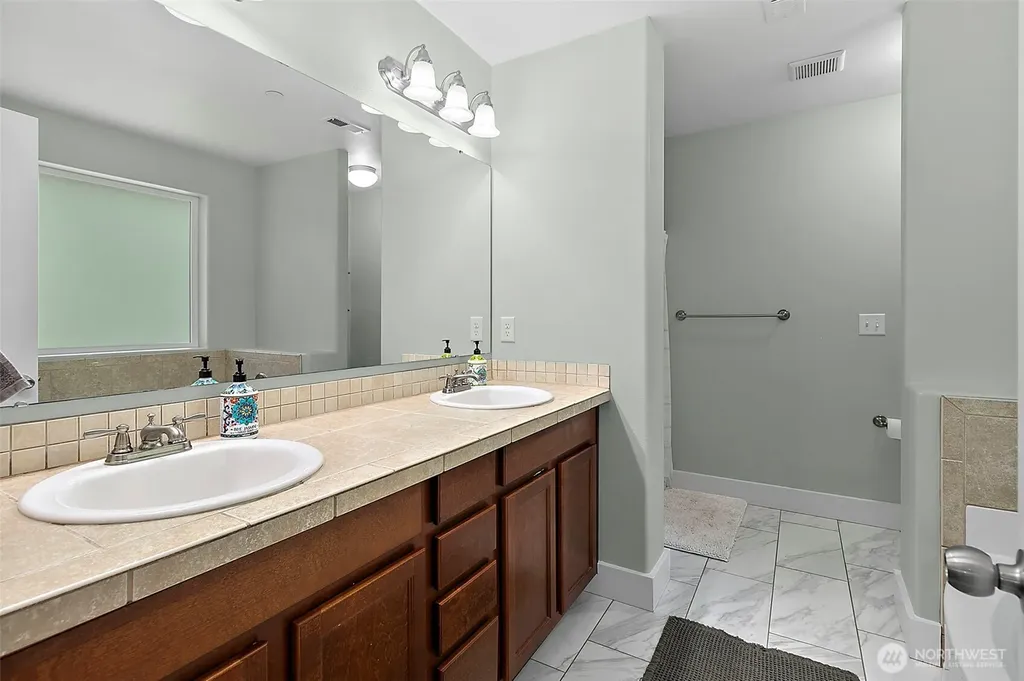 11005 179th Avenue Ct E Bonney Lake WA 98391