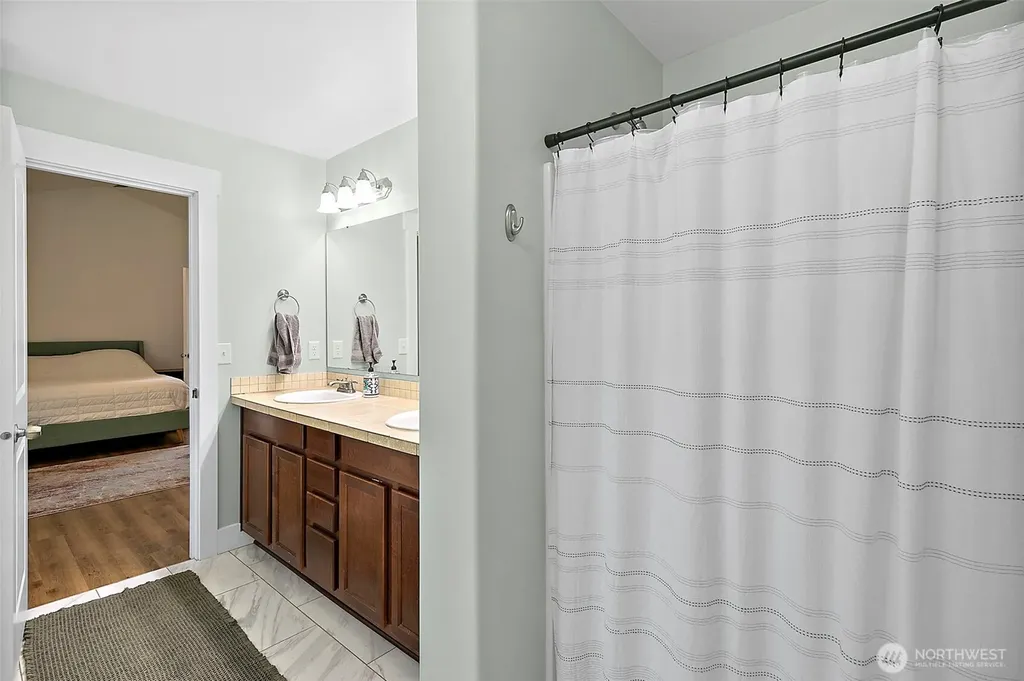 11005 179th Avenue Ct E Bonney Lake WA 98391