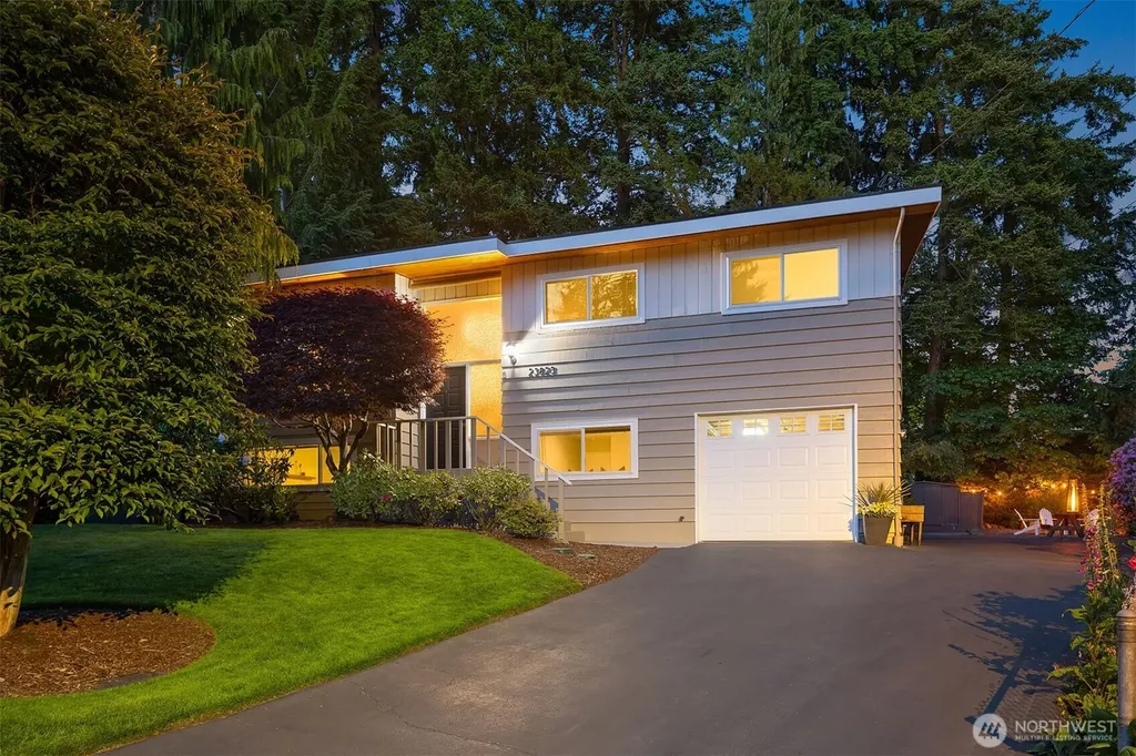 23823 86th Avenue W Edmonds WA 98026