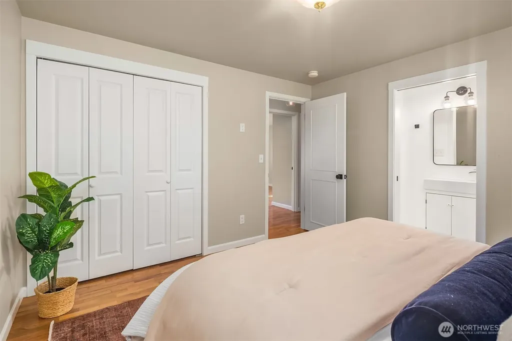 23823 86th Avenue W Edmonds WA 98026