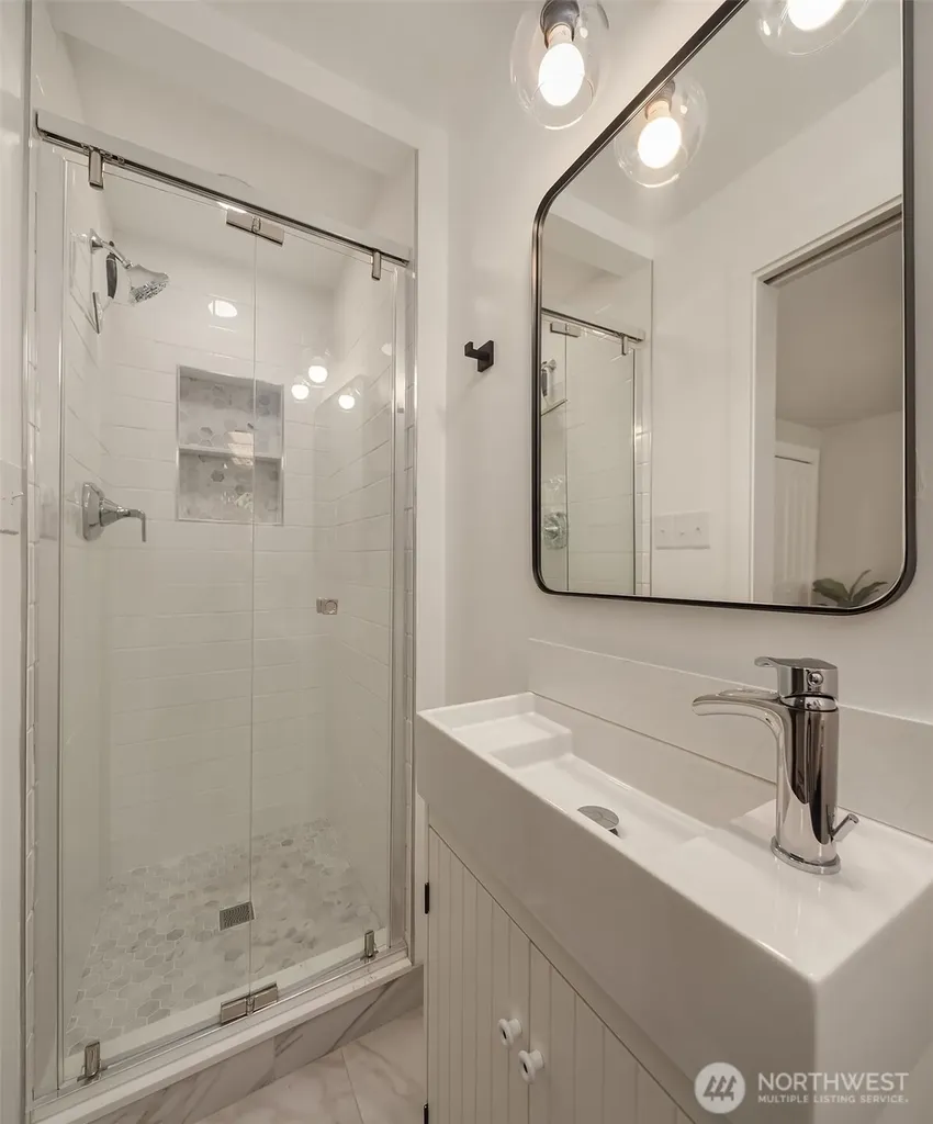 23823 86th Avenue W Edmonds WA 98026