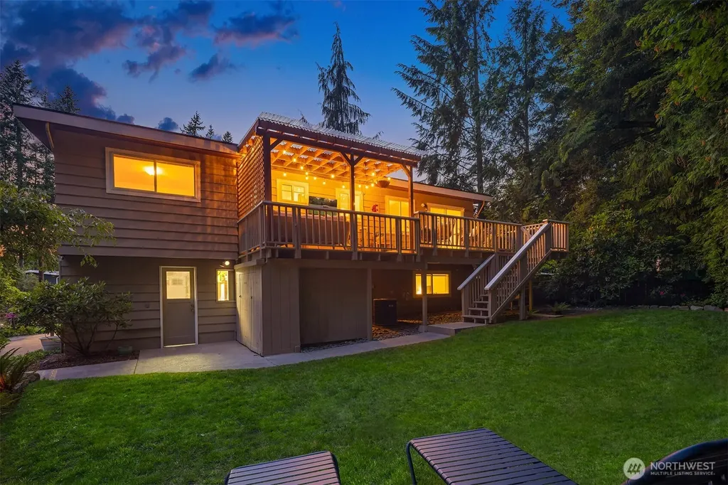 23823 86th Avenue W Edmonds WA 98026