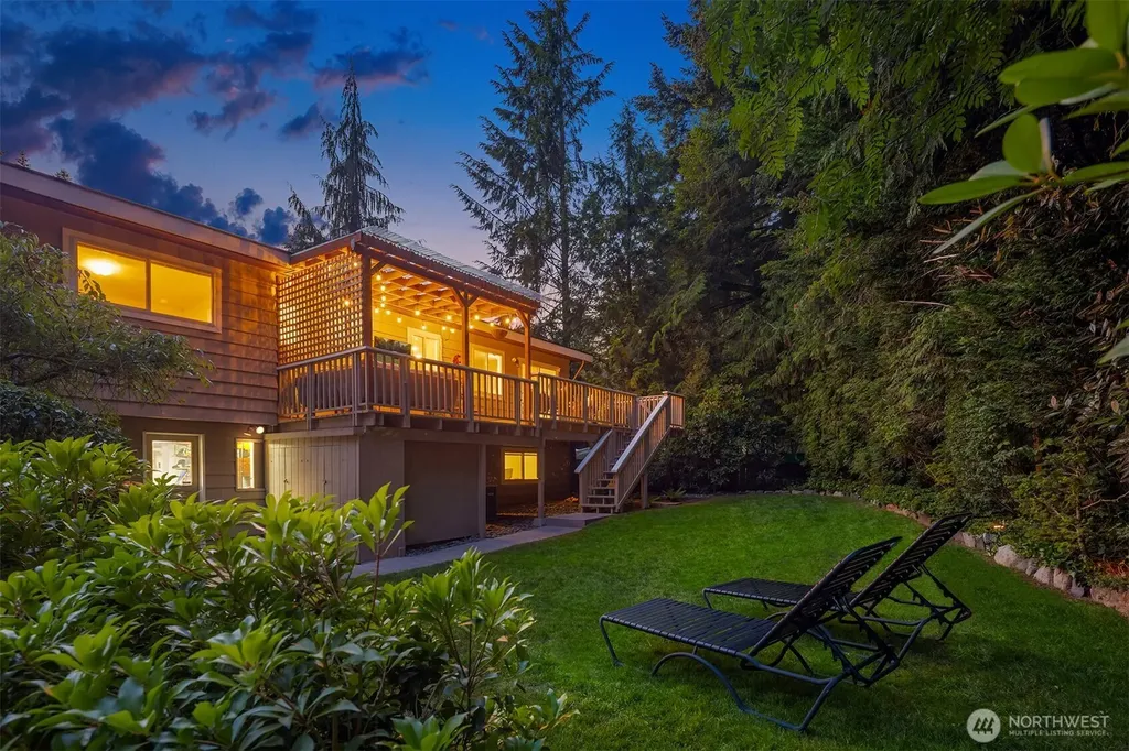 23823 86th Avenue W Edmonds WA 98026