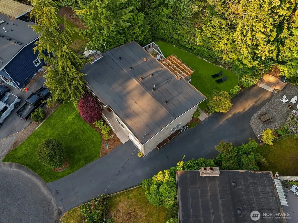 23823 86th Avenue W Edmonds WA 98026
