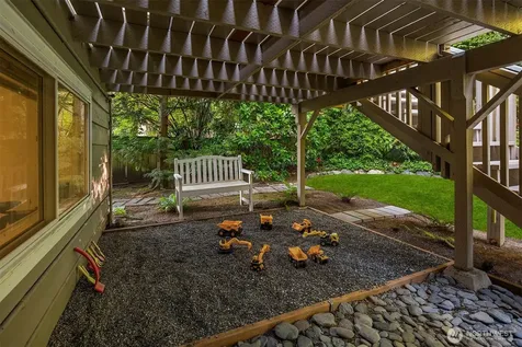 23823 86th Avenue W Edmonds WA 98026