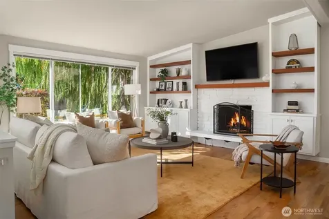 23823 86th Avenue W Edmonds WA 98026