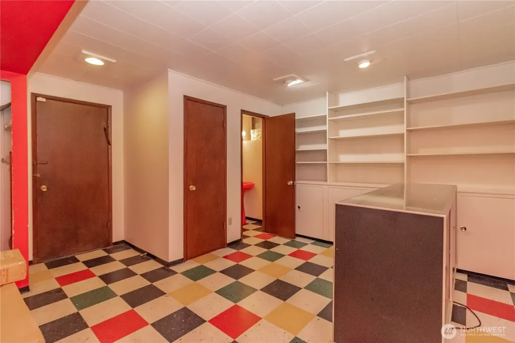 25401 35th Place S Kent WA 98032