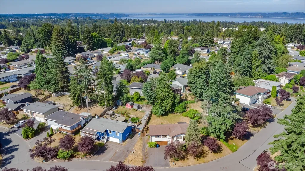 25401 35th Place S Kent WA 98032