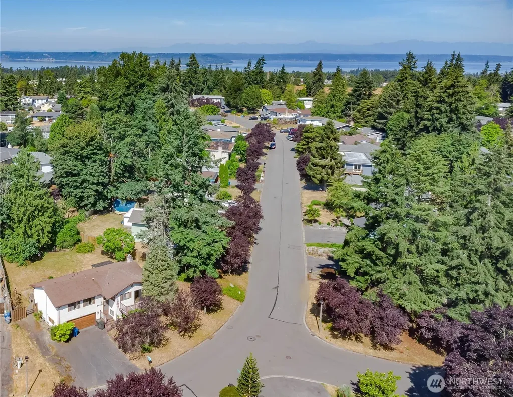 25401 35th Place S Kent WA 98032