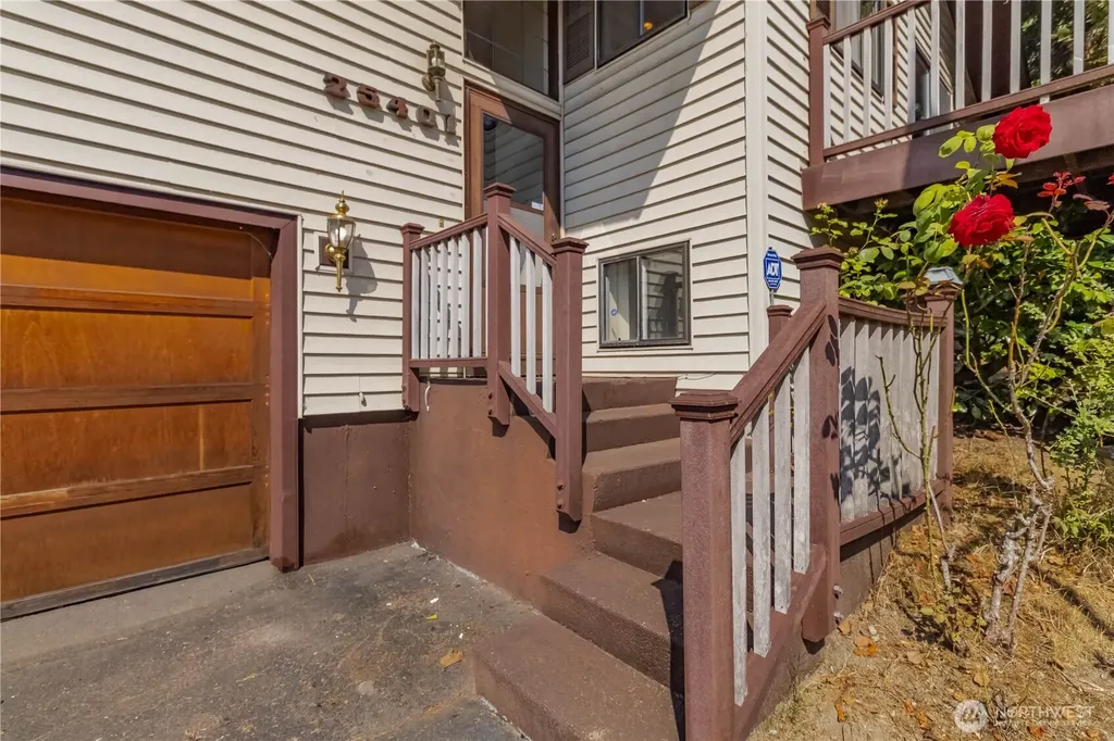 25401 35th Place S Kent WA 98032
