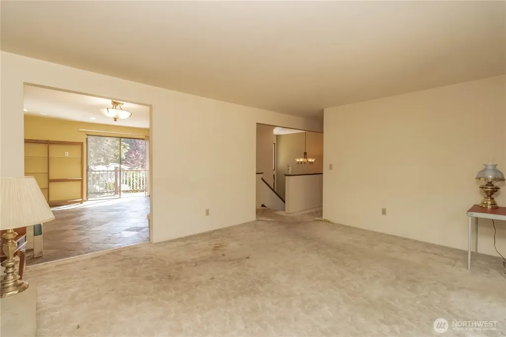 25401 35th Place S Kent WA 98032