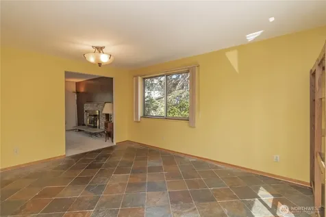 25401 35th Place S Kent WA 98032