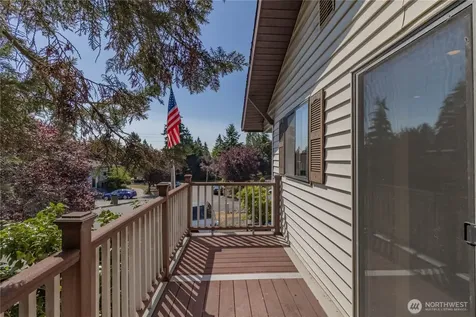 25401 35th Place S Kent WA 98032
