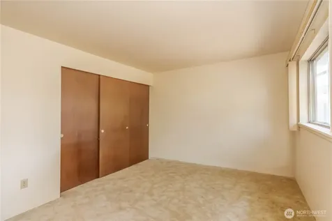 25401 35th Place S Kent WA 98032
