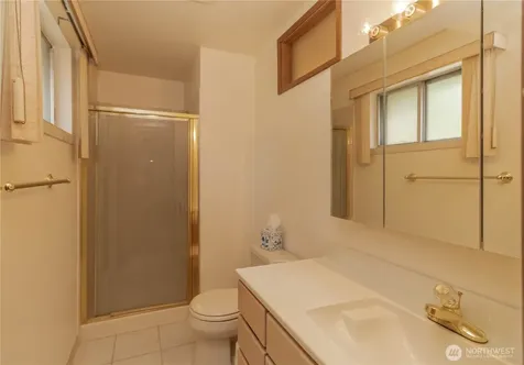 25401 35th Place S Kent WA 98032