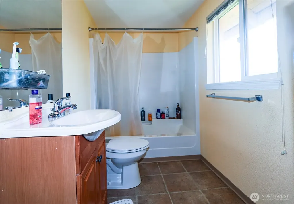 814 Lincoln Street Hoquiam WA 98550