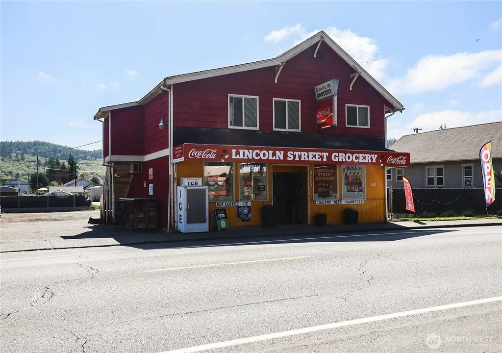 814 Lincoln Street Hoquiam WA 98550