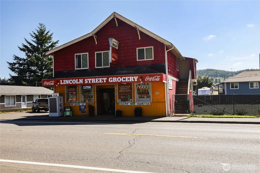 814 Lincoln Street Hoquiam WA 98550