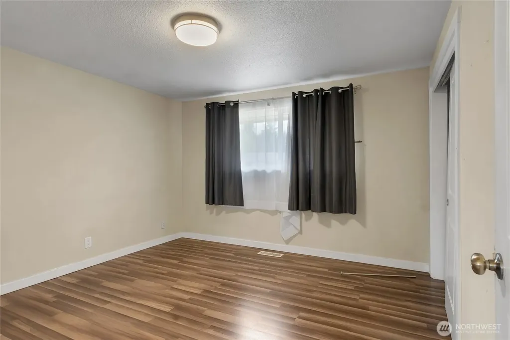 3302 20th Street SE Auburn WA 98092