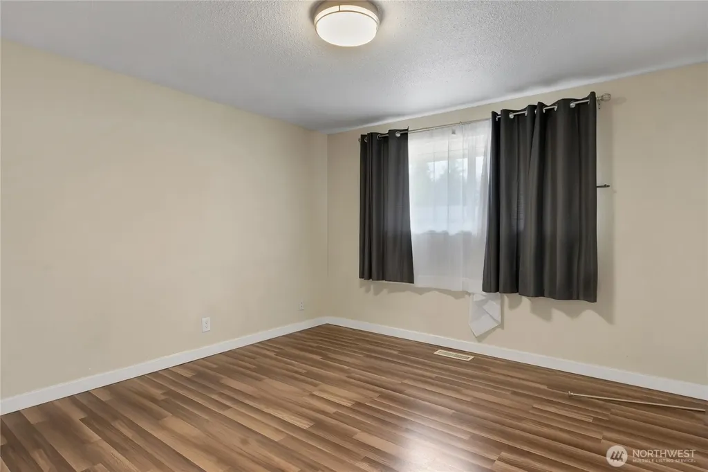 3302 20th Street SE Auburn WA 98092