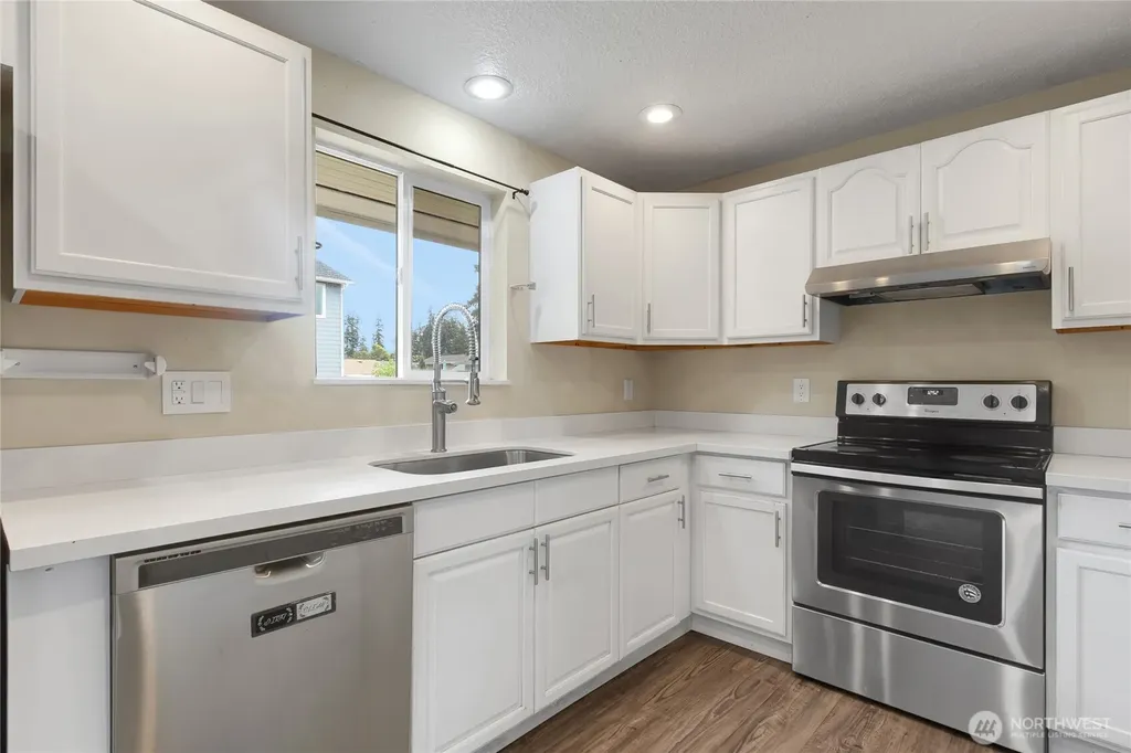 3302 20th Street SE Auburn WA 98092