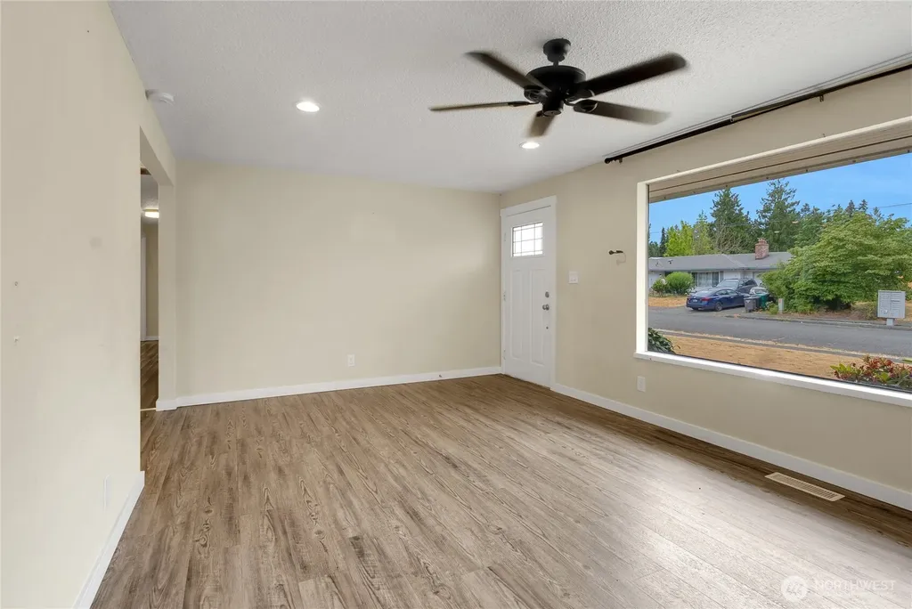3302 20th Street SE Auburn WA 98092