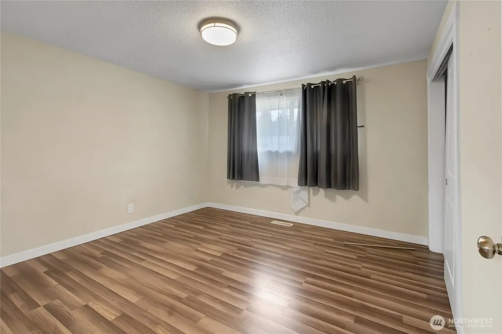 3302 20th Street SE Auburn WA 98092