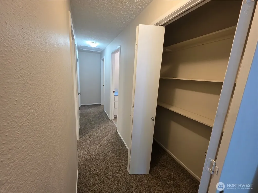 1407 Bowmont Avenue Kelso WA 98626