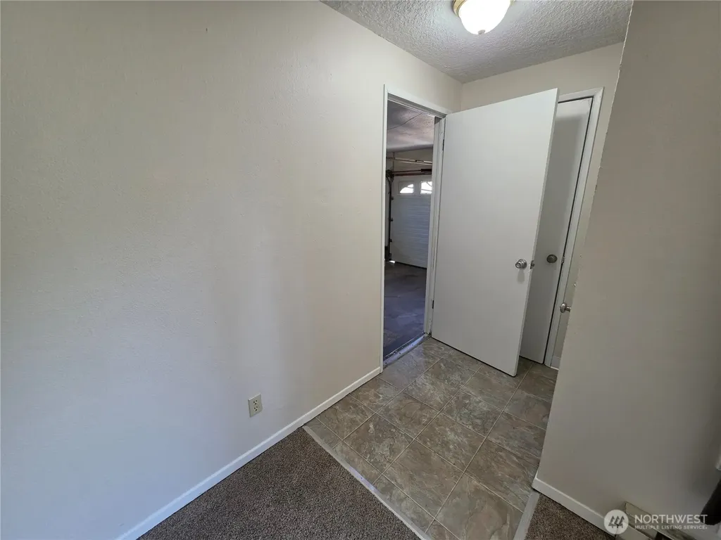1407 Bowmont Avenue Kelso WA 98626