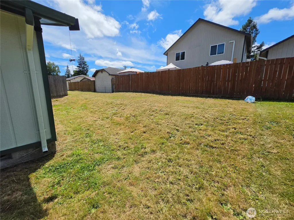 1407 Bowmont Avenue Kelso WA 98626