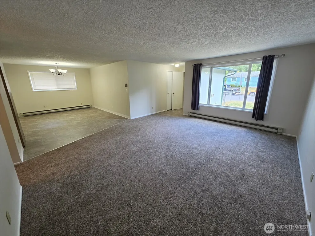1407 Bowmont Avenue Kelso WA 98626