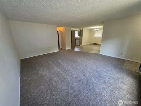 1407 Bowmont Avenue Kelso WA 98626