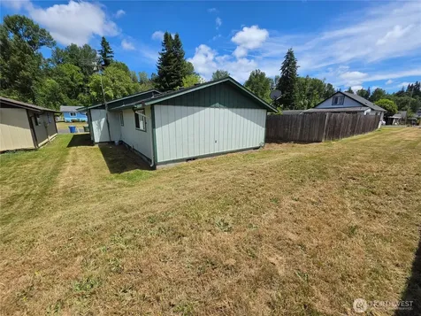 1407 Bowmont Avenue Kelso WA 98626