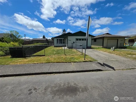 1407 Bowmont Avenue Kelso WA 98626