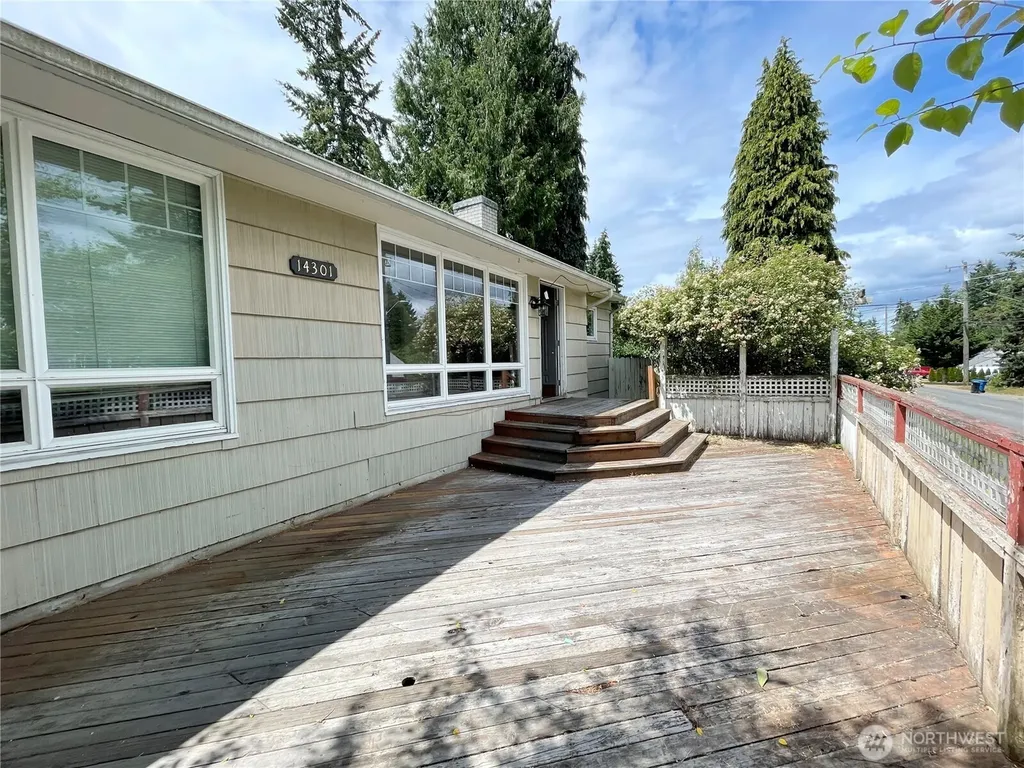 14301 Meridian Avenue N Seattle WA 98133
