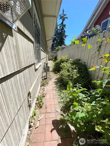 14301 Meridian Avenue N Seattle WA 98133