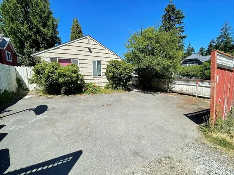 14301 Meridian Avenue N Seattle WA 98133