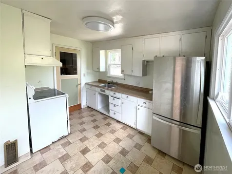 14301 Meridian Avenue N Seattle WA 98133