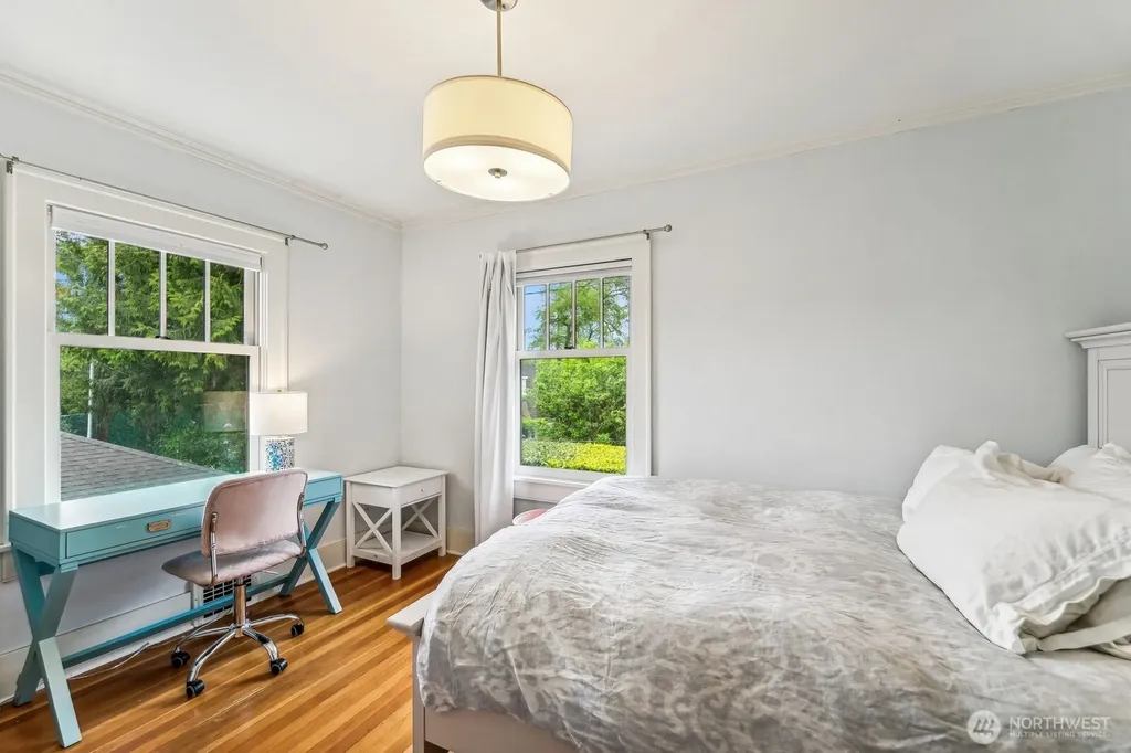 2137 E Hamlin Street Seattle WA 98112