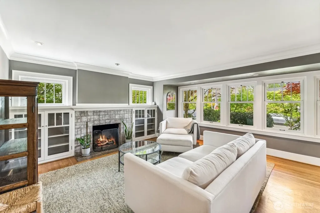 2137 E Hamlin Street Seattle WA 98112