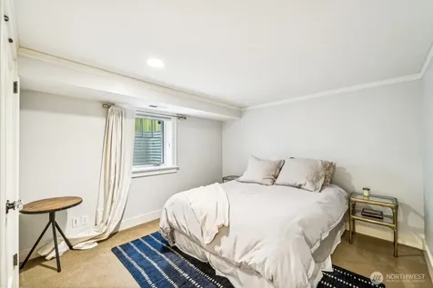 2137 E Hamlin Street Seattle WA 98112