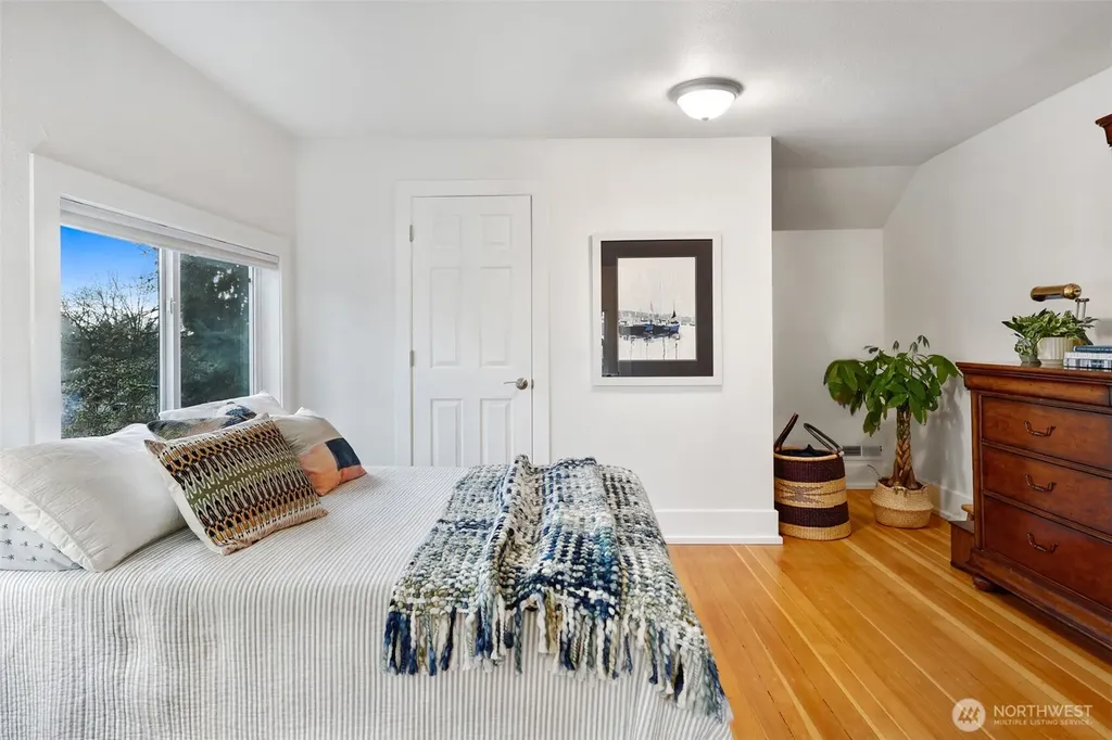 347 29th Avenue Seattle WA 98122