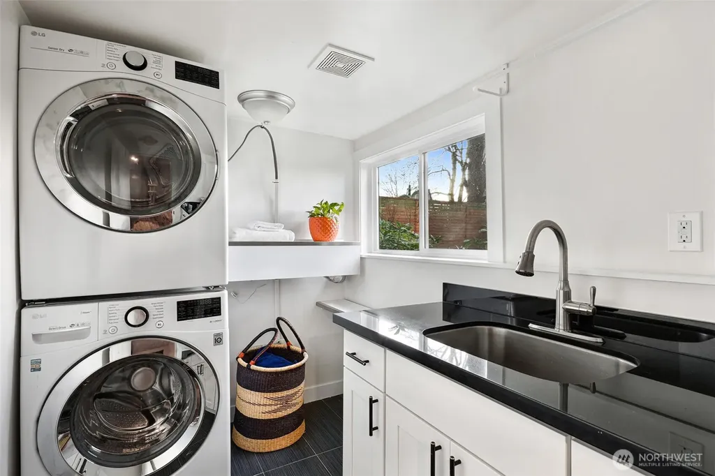 347 29th Avenue Seattle WA 98122