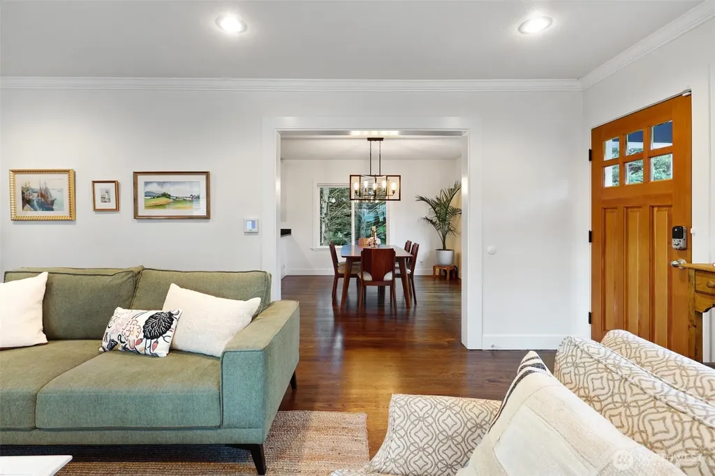 347 29th Avenue Seattle WA 98122
